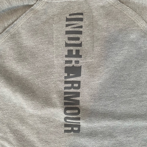 Under Armour Sweater - Picture 5 of 5